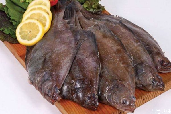 什么是比目魚呢 比目魚有什么營養(yǎng)價(jià)值呢
