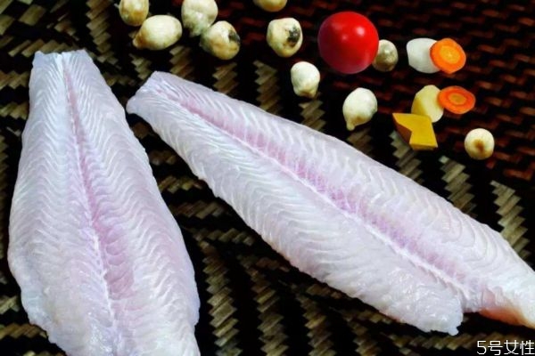 什么是龍利魚呢 龍利魚有什么營(yíng)養(yǎng)價(jià)值呢 什么是龍利魚呢 龍利魚有什么營(yíng)養(yǎng)價(jià)值呢