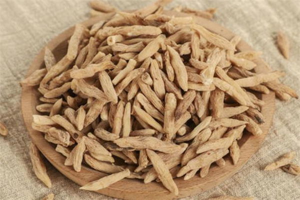 麥冬泡水喝一次用幾粒 麥冬和什么一起泡最好 麥冬泡水喝一次用幾粒 麥冬和什么一起泡最好