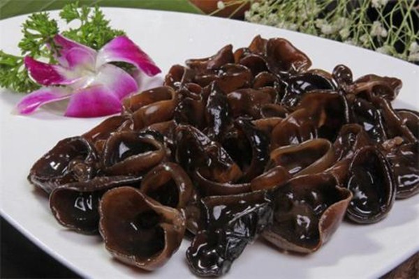 新鮮木耳為什么不能吃 為什么木耳要曬干吃 新鮮木耳為什么不能吃 為什么木耳要曬干吃