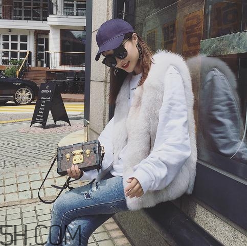 狐貍毛馬甲實用嗎？狐貍毛馬甲怎么打理？