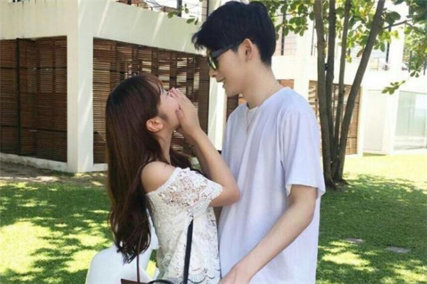 男生徹底喜歡上你的表現(xiàn) 如何讓男生徹底喜歡上自己 男生徹底喜歡上你的表現(xiàn) 如何讓男生徹底喜歡上自己