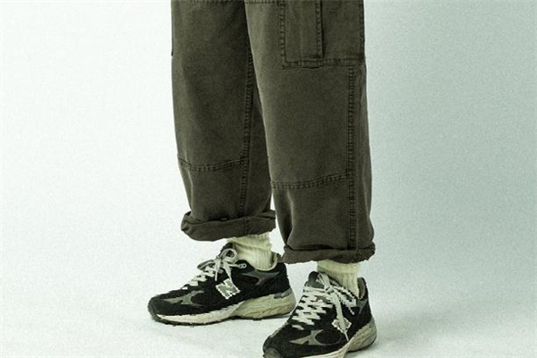 軍綠色褲子什么款式好看 男生軍綠色褲子搭配圖片 軍綠色褲子什么款式好看 男生軍綠色褲子搭配圖片