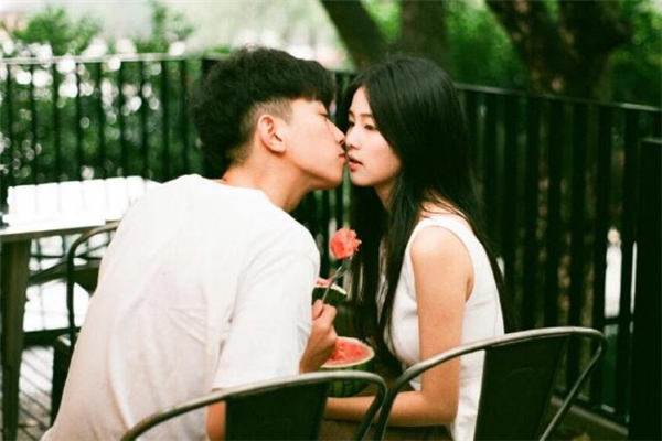 該不該測(cè)試伴侶的忠誠度 要不要測(cè)試伴侶愛的程度 該不該測(cè)試伴侶的忠誠度 要不要測(cè)試伴侶愛的程度