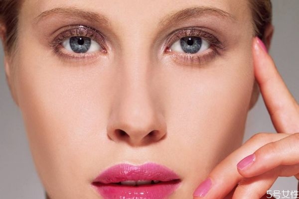 粉刺的種類有什么呢 如何區(qū)別粉刺呢 粉刺的種類有什么呢 如何區(qū)別粉刺呢