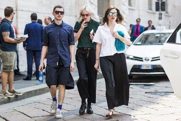 男生冬季闊腿褲怎么搭配 男士闊腿褲配什么鞋子好看 男生冬季闊腿褲怎么搭配 男士闊腿褲配什么鞋子好看