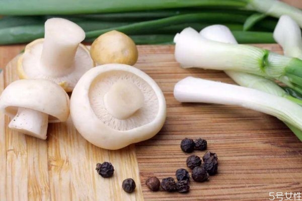 什么是口蘑呢 口蘑有什么營(yíng)養(yǎng)價(jià)值呢