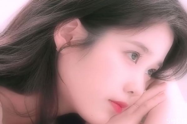 怎樣忘記曾經(jīng)深?lèi)?ài)過(guò)的人 深?lèi)?ài)的人多久可以忘記