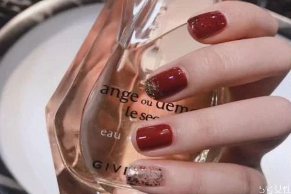 悅詩風吟指甲油什么顏色好看 悅詩風吟指甲油人氣推薦 悅詩風吟指甲油什么顏色好看 悅詩風吟指甲油人氣推薦