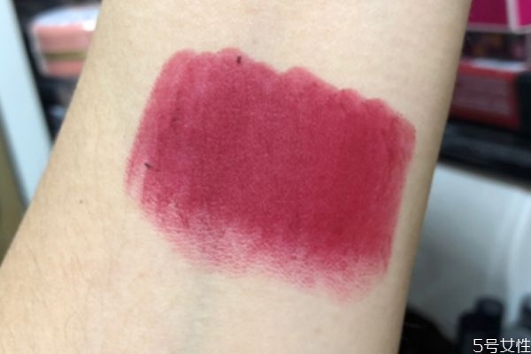 完美日記大都會(huì)c04試色 完美日記大都會(huì)聯(lián)名c04 完美日記大都會(huì)c04試色 完美日記大都會(huì)聯(lián)名c04