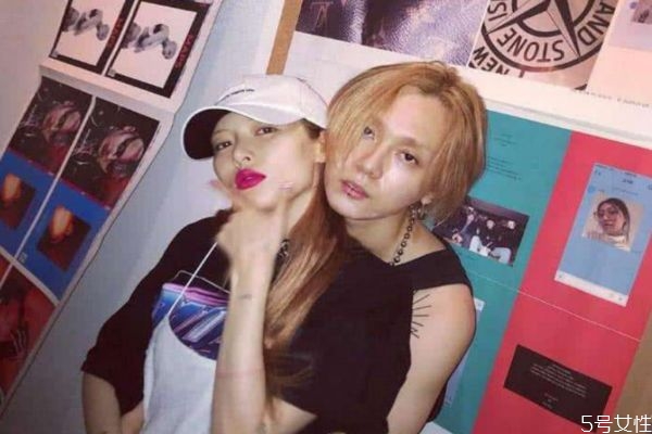 分手一年還有機(jī)會復(fù)合嗎 分手一年了還會有感情嗎 分手一年還有機(jī)會復(fù)合嗎 分手一年了還會有感情嗎