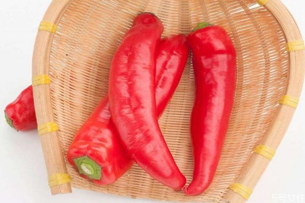 紅尖椒有什么營養(yǎng)價值呢 吃紅尖椒有什么好處呢 紅尖椒有什么營養(yǎng)價值呢 吃紅尖椒有什么好處呢