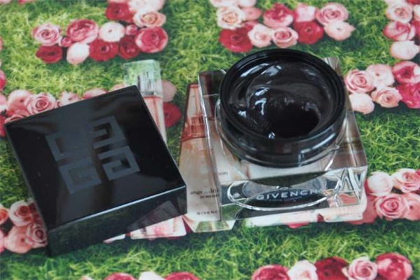 紀梵希墨藻面霜價格 紀梵希墨藻面霜好用嗎 紀梵希墨藻面霜價格 紀梵希墨藻面霜好用嗎