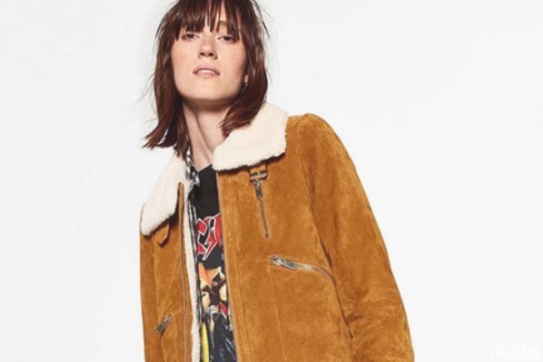 羊羔毛保暖性怎么樣 羊羔毛和棉哪個更暖和 羊羔毛保暖性怎么樣 羊羔毛和棉哪個更暖和