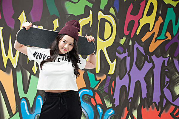 女生嘻哈風搭配技巧 女生嘻哈風搭配穿搭禁忌 女生嘻哈風搭配技巧 女生嘻哈風搭配穿搭禁忌