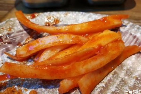 羊尾有什么營(yíng)養(yǎng)價(jià)值呢 吃羊尾的好處有什么呢 羊尾有什么營(yíng)養(yǎng)價(jià)值呢 吃羊尾的好處有什么呢