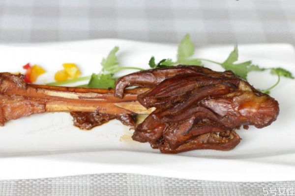 什么是羊腱子呢 羊腱子有什么營養(yǎng)價值呢 什么是羊腱子呢 羊腱子有什么營養(yǎng)價值呢