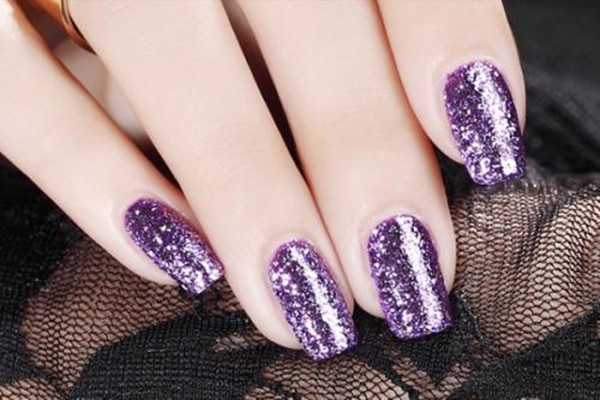 指甲油中哪個(gè)成分刺鼻 卸美甲的方法有哪些 指甲油中哪個(gè)成分刺鼻 卸美甲的方法有哪些