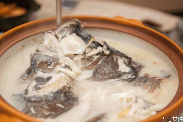 什么人吃魚(yú)頭最好呢 吃魚(yú)頭有什么注意的嗎