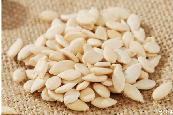 冬瓜子有什么營養(yǎng)價(jià)值呢 吃冬瓜子有什么好處呢