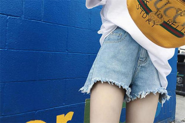 牛仔短褲有哪些款式 牛仔短褲怎么選購(gòu) 牛仔短褲有哪些款式 牛仔短褲怎么選購(gòu)
