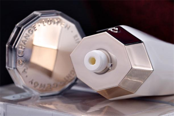 cemoy洗面奶有皂基嗎 cemoy洗面奶是不是氨基酸 cemoy洗面奶有皂基嗎 cemoy洗面奶是不是氨基酸