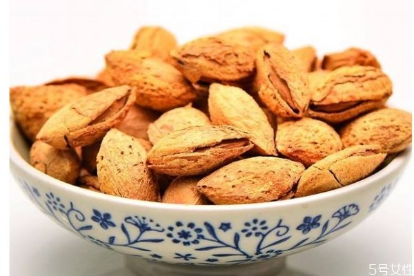 什么是巴旦木呢 巴旦木有什么營養(yǎng)價(jià)值呢