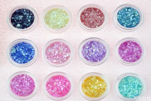 水晶甲會(huì)讓指甲變黃嗎 水晶指甲怎么做 水晶甲會(huì)讓指甲變黃嗎 水晶指甲怎么做