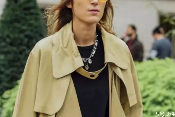 項(xiàng)鏈冬天可以戴在外面嗎 冬天如何佩戴項(xiàng)鏈 項(xiàng)鏈冬天可以戴在外面嗎 冬天如何佩戴項(xiàng)鏈