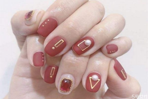 2020春節(jié)開(kāi)運(yùn)美甲圖片推薦 過(guò)年美甲樣式