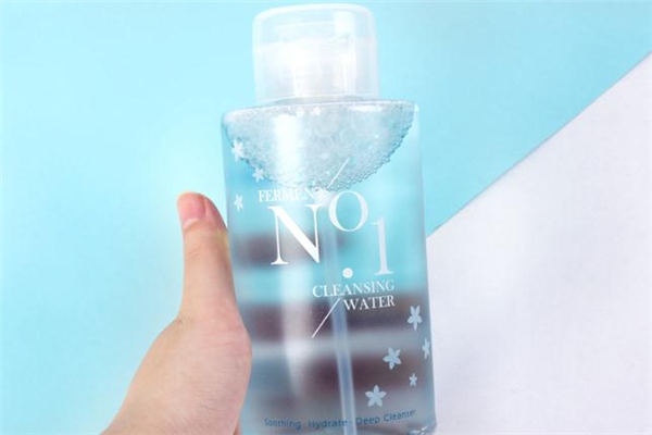 稚優(yōu)泉卸妝水真假辨別 稚優(yōu)泉卸妝水保質(zhì)期多久 稚優(yōu)泉卸妝水真假辨別 稚優(yōu)泉卸妝水保質(zhì)期多久