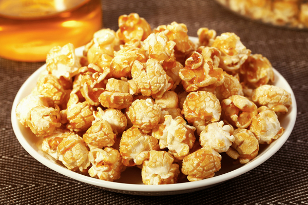 爆米花加什么又香又脆 吃爆米花對(duì)身體好不好 爆米花加什么又香又脆 吃爆米花對(duì)身體好不好