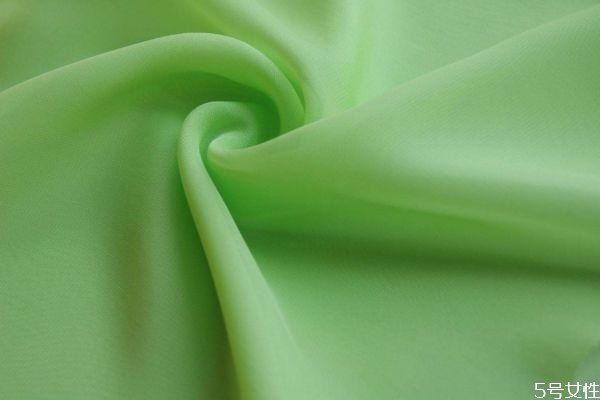 真絲睡衣皺了怎么辦 真絲皺了處理小妙招 真絲睡衣皺了怎么辦 真絲皺了處理小妙招