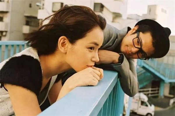 愛一個(gè)人需要理由嗎 愛一個(gè)人需要回報(bào)嗎 愛一個(gè)人需要理由嗎 愛一個(gè)人需要回報(bào)嗎