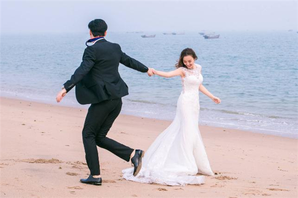 愛情是否經(jīng)得起物質(zhì)的考驗 愛情中談物質(zhì)是否純粹 愛情是否經(jīng)得起物質(zhì)的考驗 愛情中談物質(zhì)是否純粹