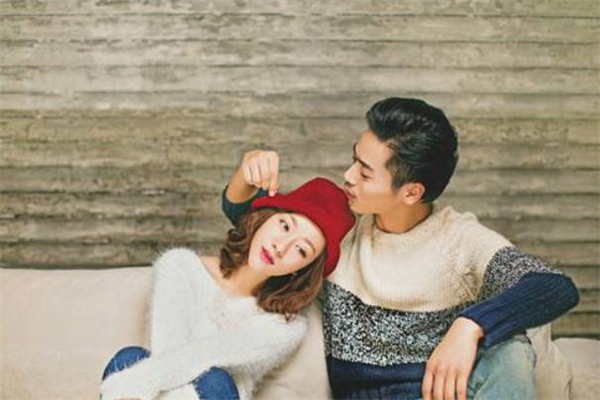 愛情是否經(jīng)得起物質(zhì)的考驗 愛情中談物質(zhì)是否純粹 愛情是否經(jīng)得起物質(zhì)的考驗 愛情中談物質(zhì)是否純粹