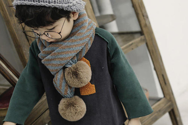 給寶寶挑圍巾要考慮什么 給寶寶挑圍巾要注意什么 給寶寶挑圍巾要考慮什么 給寶寶挑圍巾要注意什么