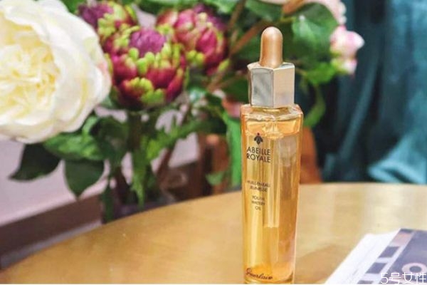 嬌蘭復(fù)原蜜的使用順序 嬌蘭復(fù)原蜜適合年齡 嬌蘭復(fù)原蜜的使用順序 嬌蘭復(fù)原蜜適合年齡