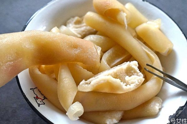 豬皮的熱量高嗎 吃豬皮會(huì)長胖嗎 豬皮的熱量高嗎 吃豬皮會(huì)長胖嗎