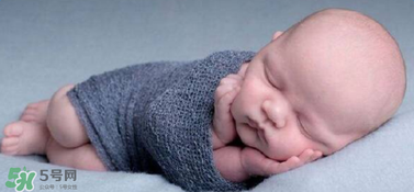 寶寶護(hù)臀膏用到多大？寶寶護(hù)臀膏多大開(kāi)始用？