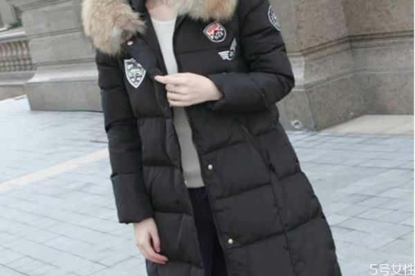 羽絨服和派克服哪個(gè)暖和 羽絨服和皮草哪個(gè)保暖 羽絨服和派克服哪個(gè)暖和 羽絨服和皮草哪個(gè)保暖