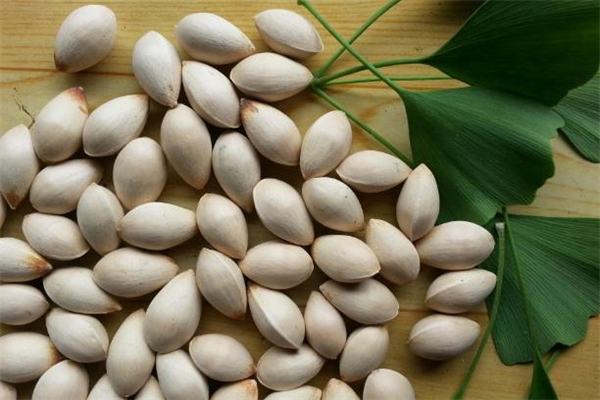 白果能長(zhǎng)期吃嗎 長(zhǎng)期吃白果有副作用嗎 白果能長(zhǎng)期吃嗎 長(zhǎng)期吃白果有副作用嗎