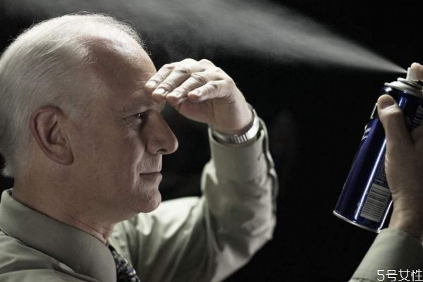 發(fā)膠的作用是什么呢 應(yīng)該怎么使用發(fā)膠呢 發(fā)膠的作用是什么呢 應(yīng)該怎么使用發(fā)膠呢