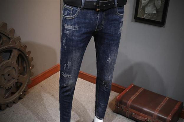 男生開春穿什么 男生春天穿什么時(shí)髦 男生開春穿什么 男生春天穿什么時(shí)髦