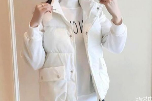 羽絨馬甲胳膊不冷嗎 冬天馬甲搭配 羽絨馬甲胳膊不冷嗎 冬天馬甲搭配