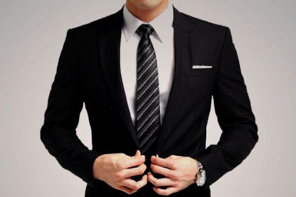 西裝應(yīng)該怎么洗 洗西裝的正確方法