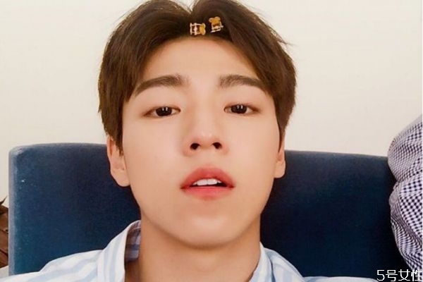 內(nèi)向男人愛一個人方式有哪些 怎么看出內(nèi)向男人喜歡你 內(nèi)向男人愛一個人方式有哪些 怎么看出內(nèi)向男人喜歡你