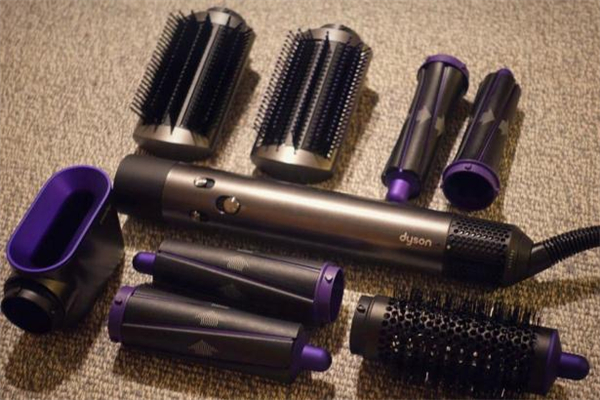 戴森卷發(fā)棒多少錢(qián) 戴森卷發(fā)棒為什么那么貴 戴森卷發(fā)棒多少錢(qián) 戴森卷發(fā)棒為什么那么貴