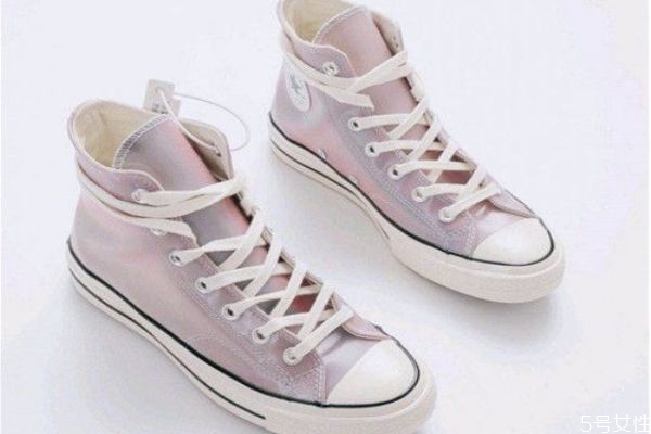 匡威鐳射果凍在哪買 匡威聯(lián)名七彩果凍鐳射價(jià)格 匡威鐳射果凍在哪買 匡威聯(lián)名七彩果凍鐳射價(jià)格