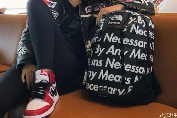 穿aj配長(zhǎng)襪還是短襪 穿aj應(yīng)該怎么配襪子